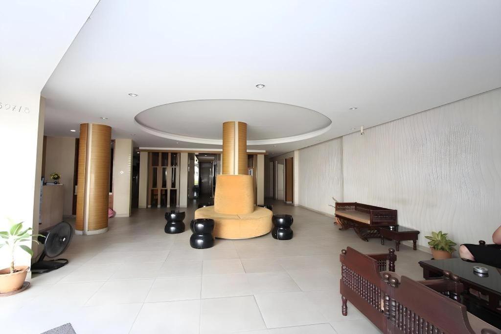 Honey Lodge Pattaya Buitenkant foto