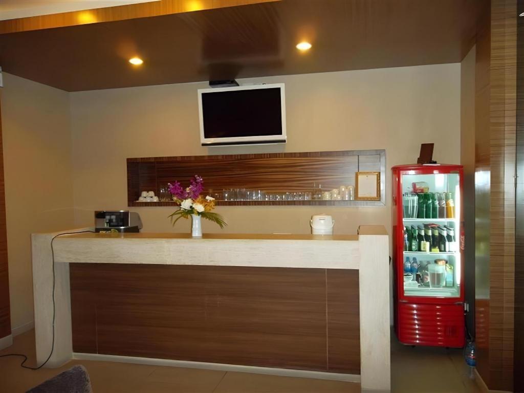 Honey Lodge Pattaya Buitenkant foto