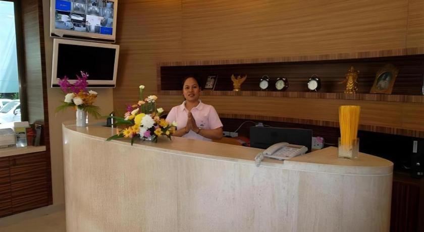 Honey Lodge Pattaya Buitenkant foto