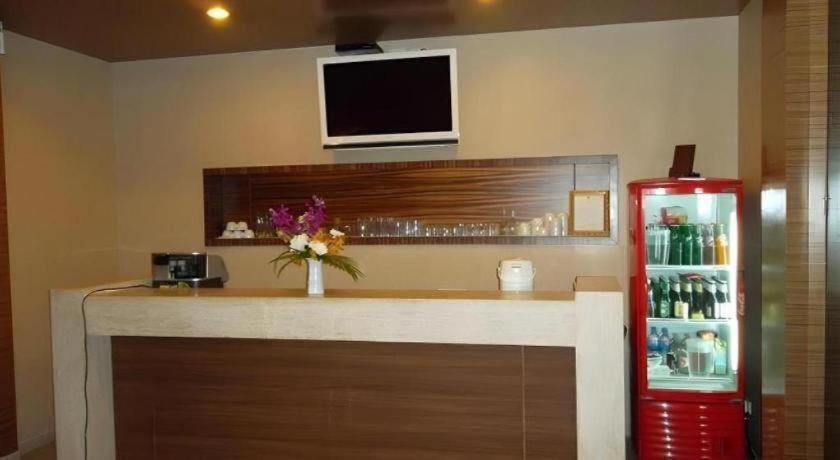 Honey Lodge Pattaya Buitenkant foto