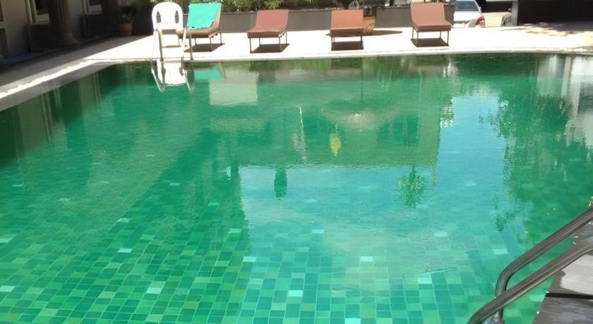 Honey Lodge Pattaya Buitenkant foto